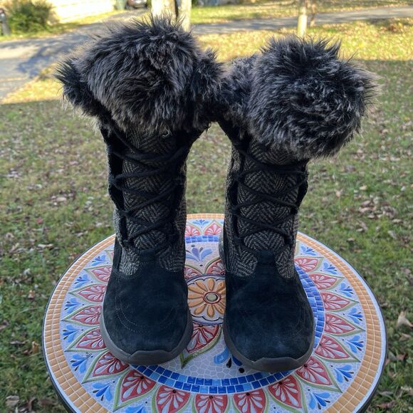 Skechers On the GO Joy Women’s 7 Black Gray Suede Winter Boots 14363 Retro 2016 - Picture 3 of 9